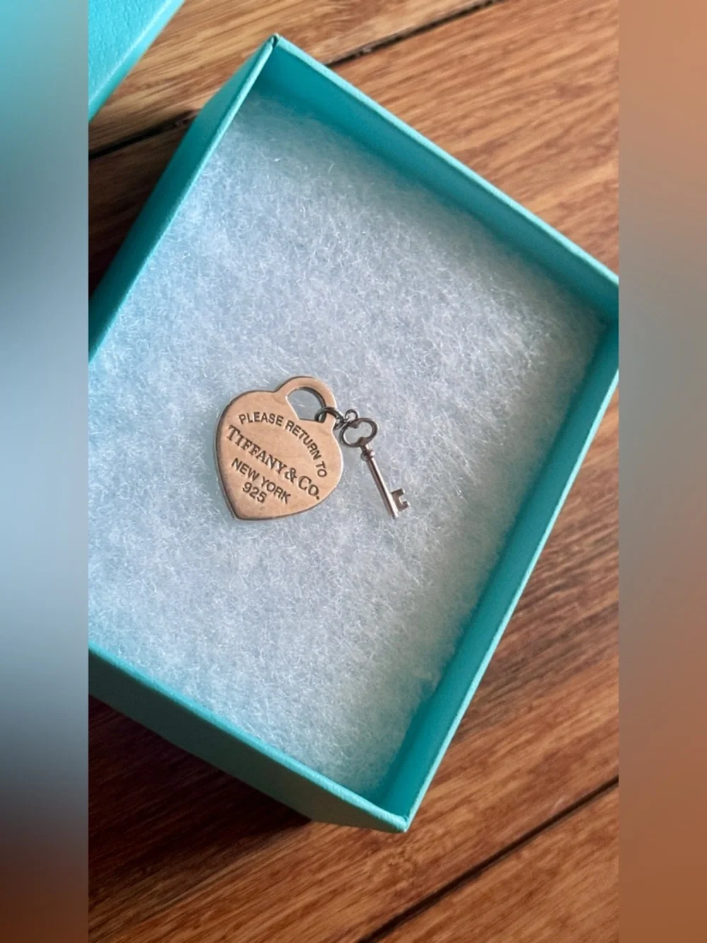 NWT - Tiffany & Co. “Return to Tiffany” Heart Tag w/Key Sterling Silver (Medium) - Picture 4 of 4